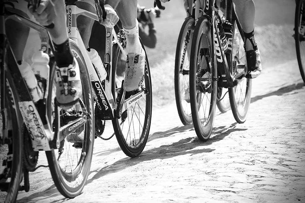 4 Reasons for Knee Pain During Cycling - Heiden Orthopedics