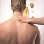 What is frozen shoulder, what causes it and how is frozen shoulder treated?